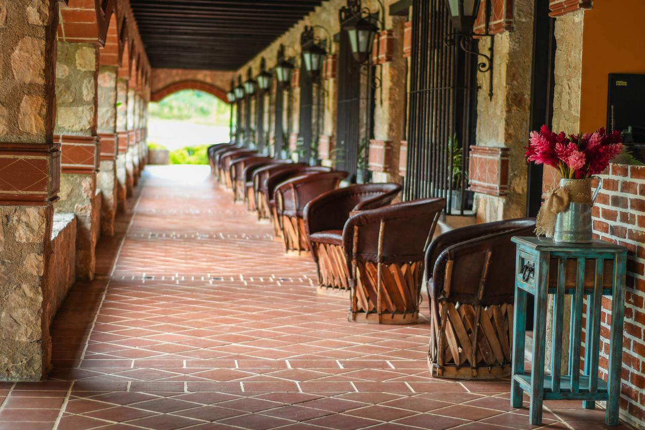 Hotel Hacienda San Vicente Flores Esterno foto
